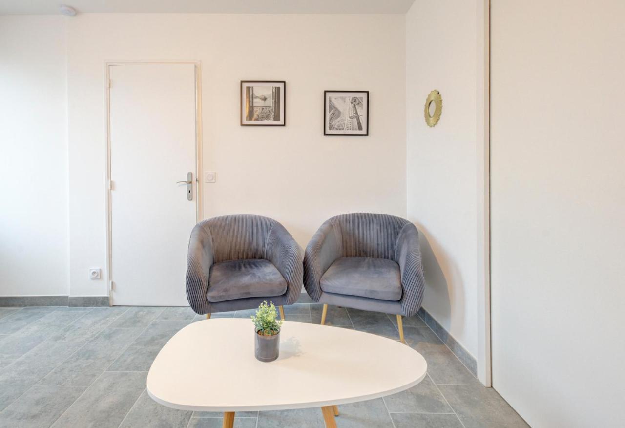 Les Forges 2 Pieces Rdc Apartment Avoine Exterior photo